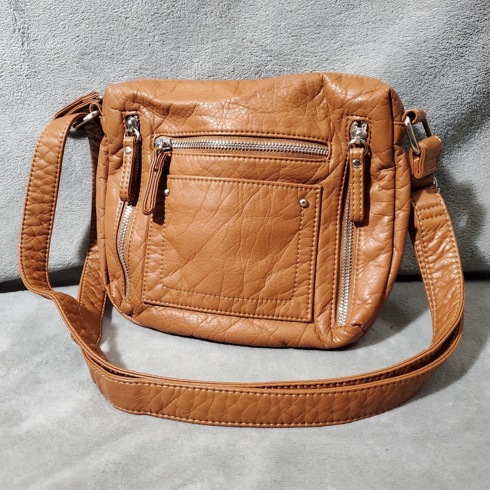 Bueno Soft Tan Crossbody Bag